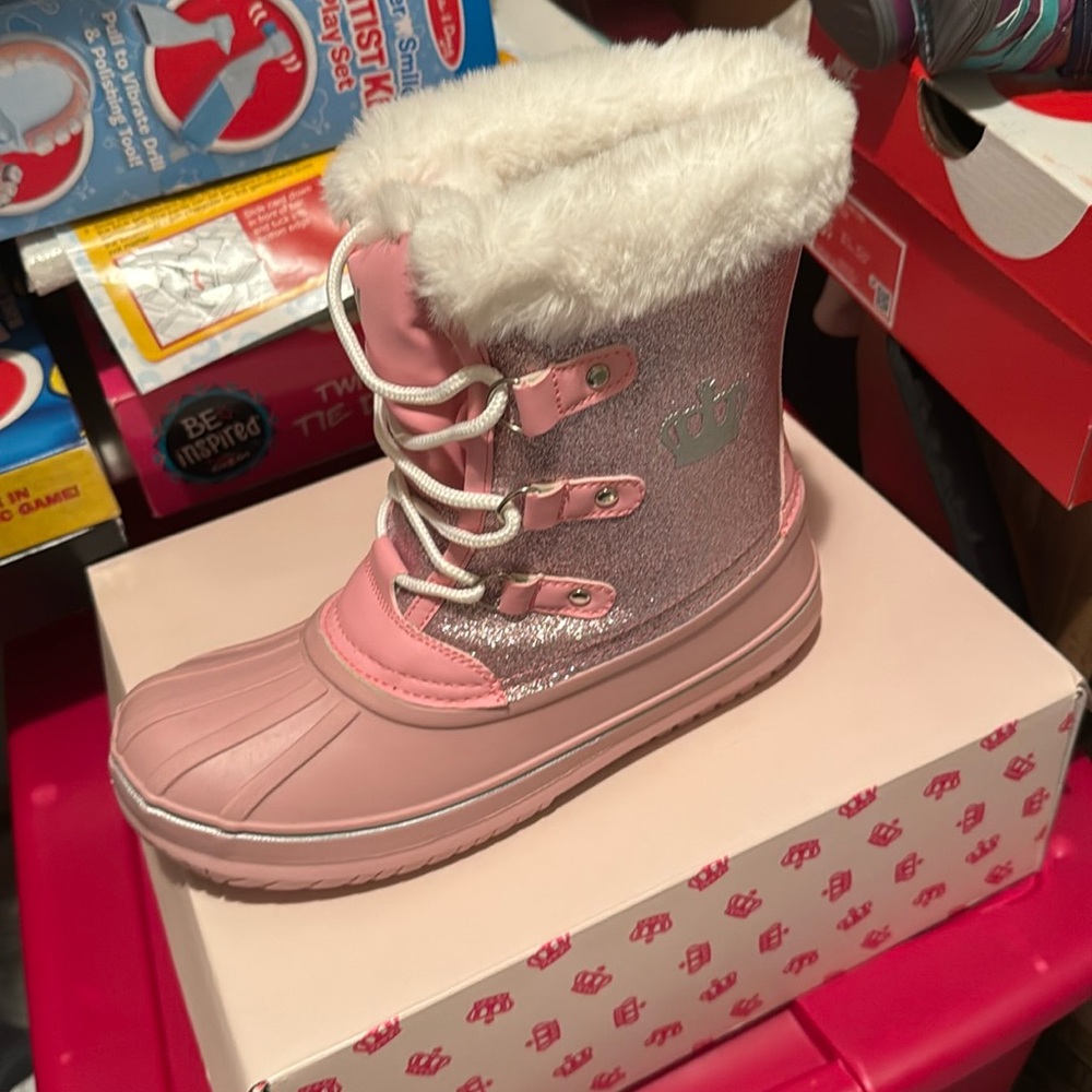 Girls Juicy snow boots